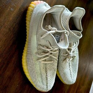Yeezy Adidas Boost 350 V2 Hyperspace. US 11